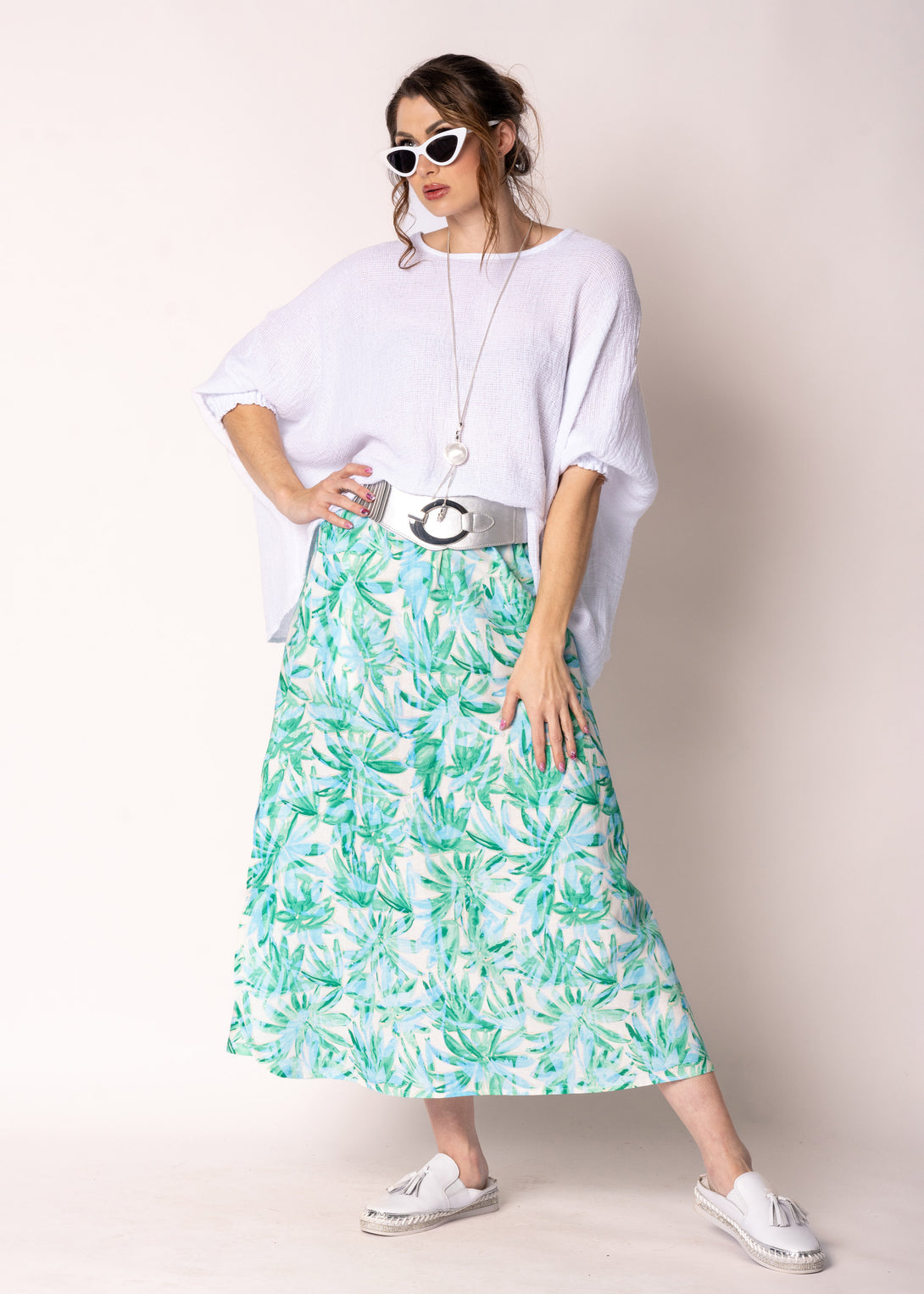 Aloura Linen Blend Skirt in Capri Green - Imagine Fashion