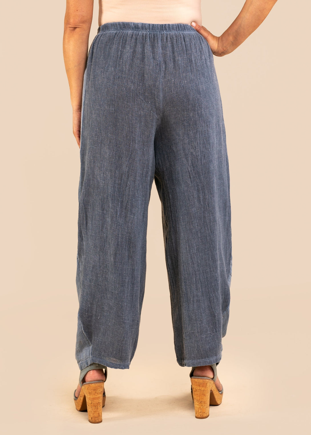 Benadita Linen Blend Pants in Navy