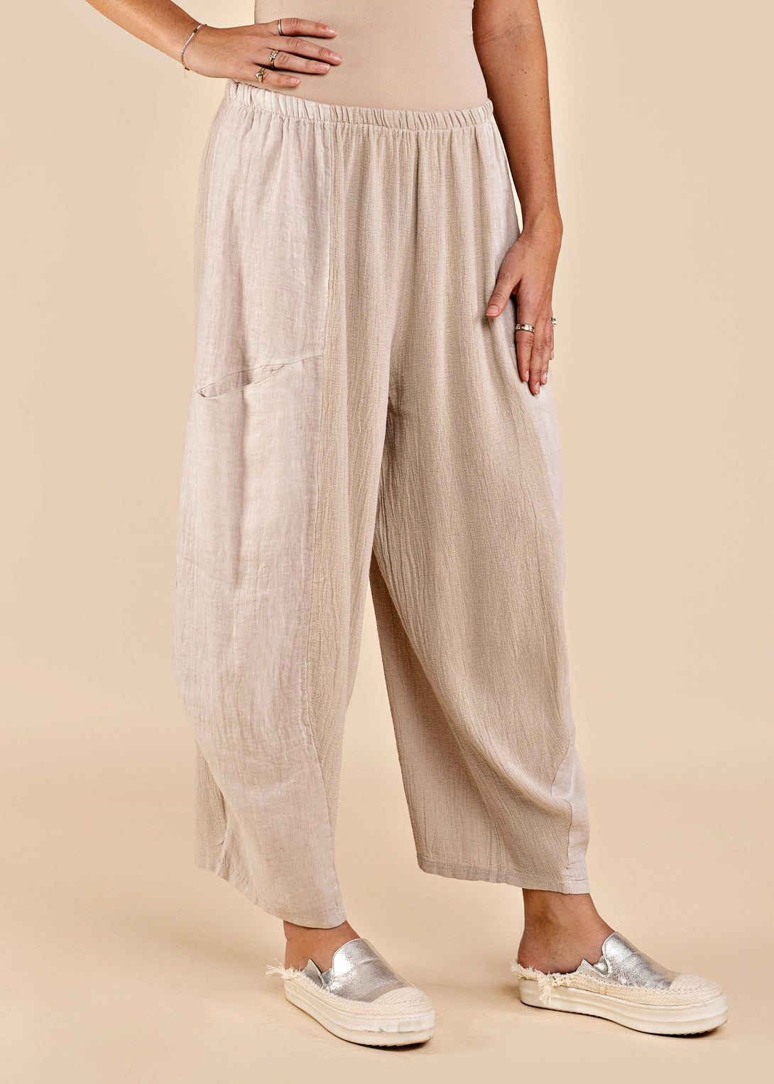 Benadita Linen Blend Pants in Latte