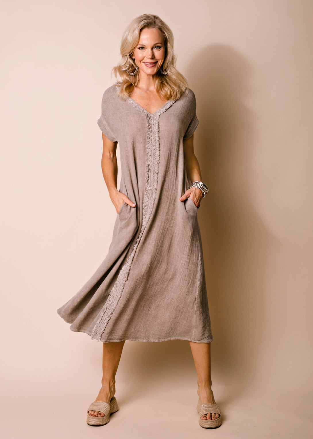 Kaidi Linen Dress in Mocha