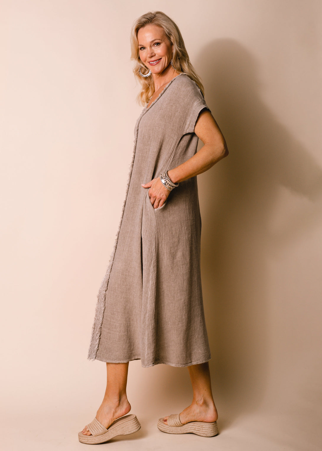 Kaidi Linen Dress in Mocha