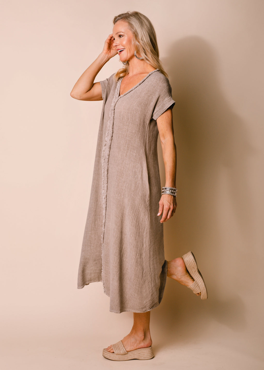 Kaidi Linen Dress in Mocha