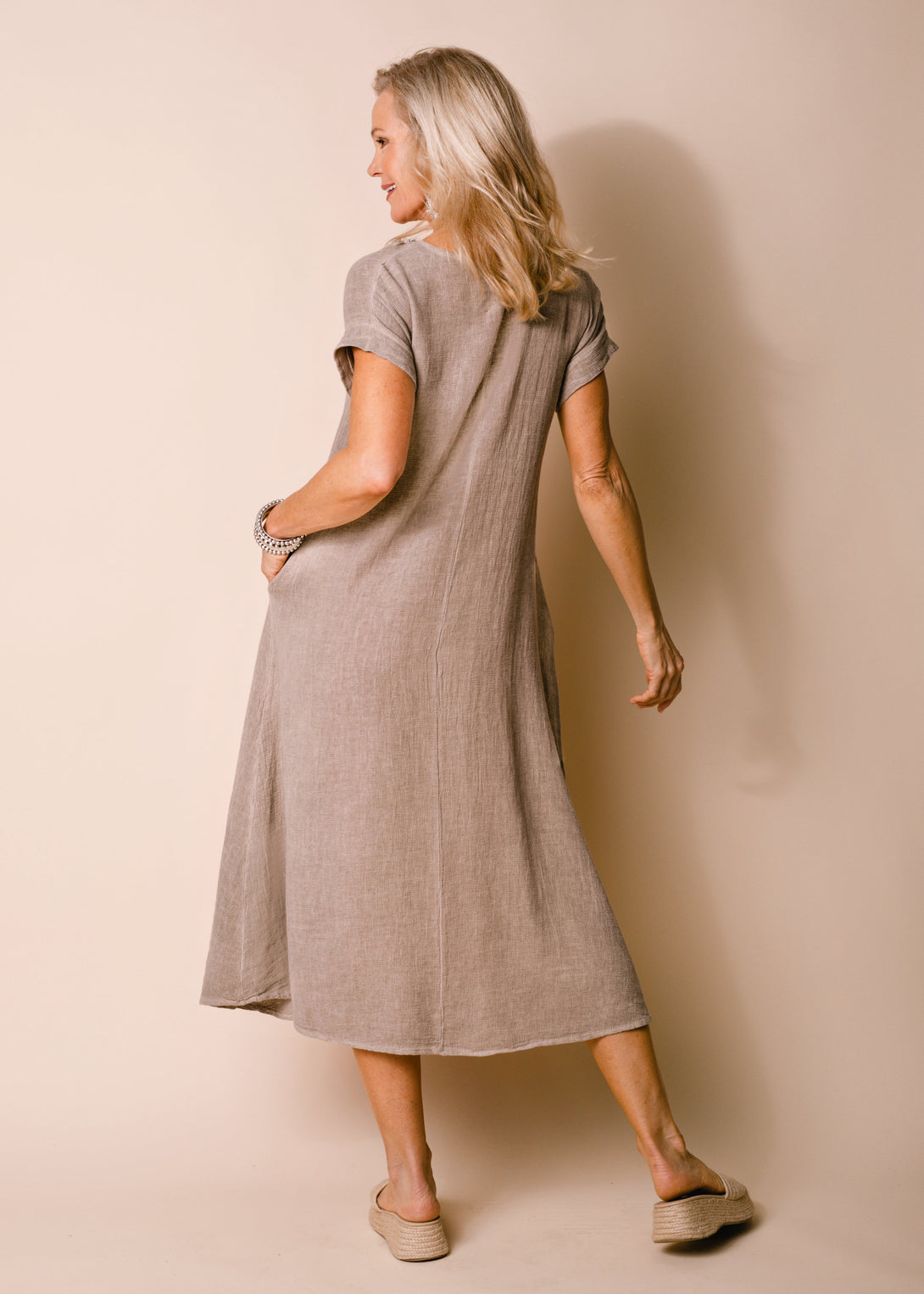 Kaidi Linen Dress in Mocha