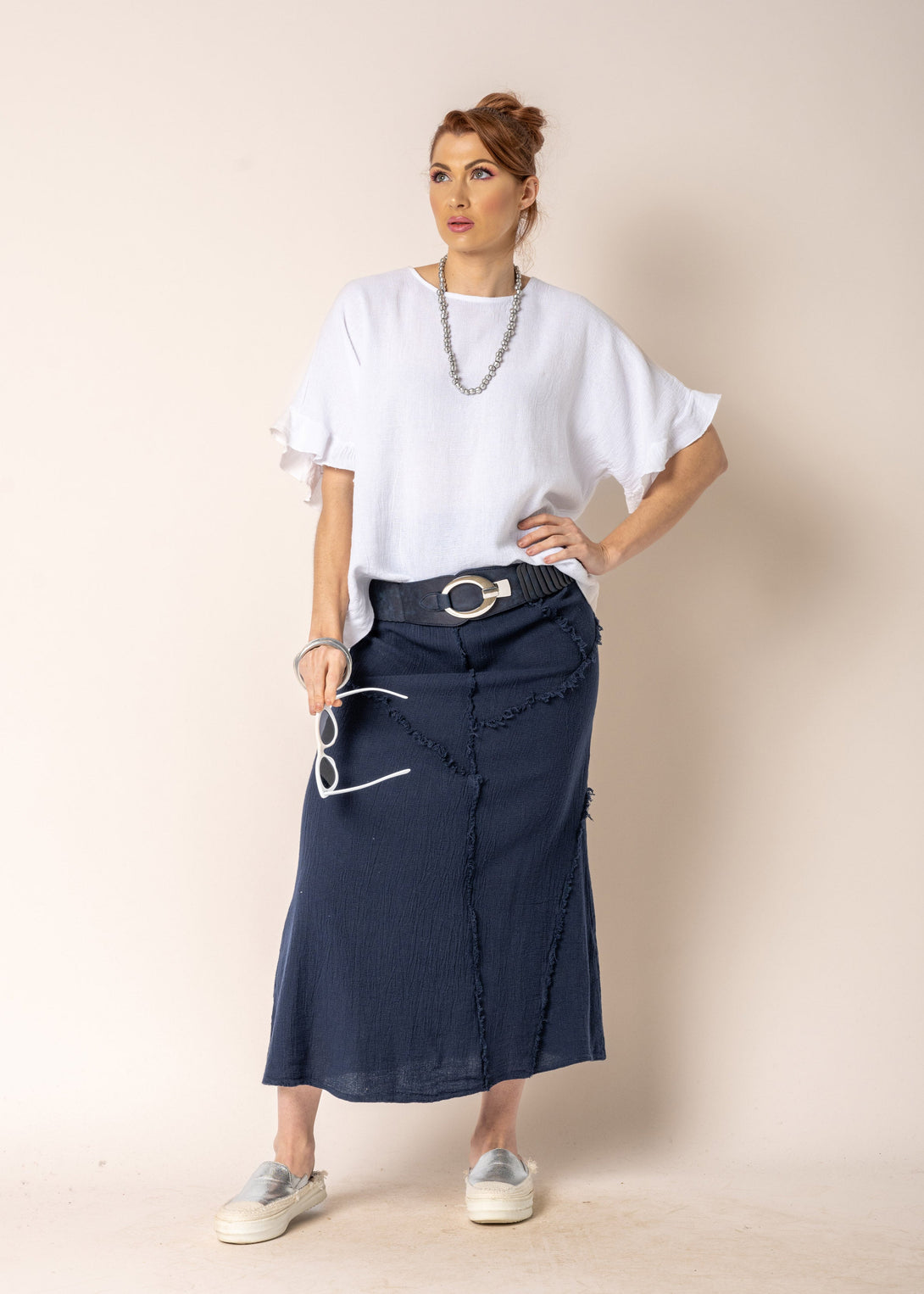 Skyla Linen Skirt in Navy