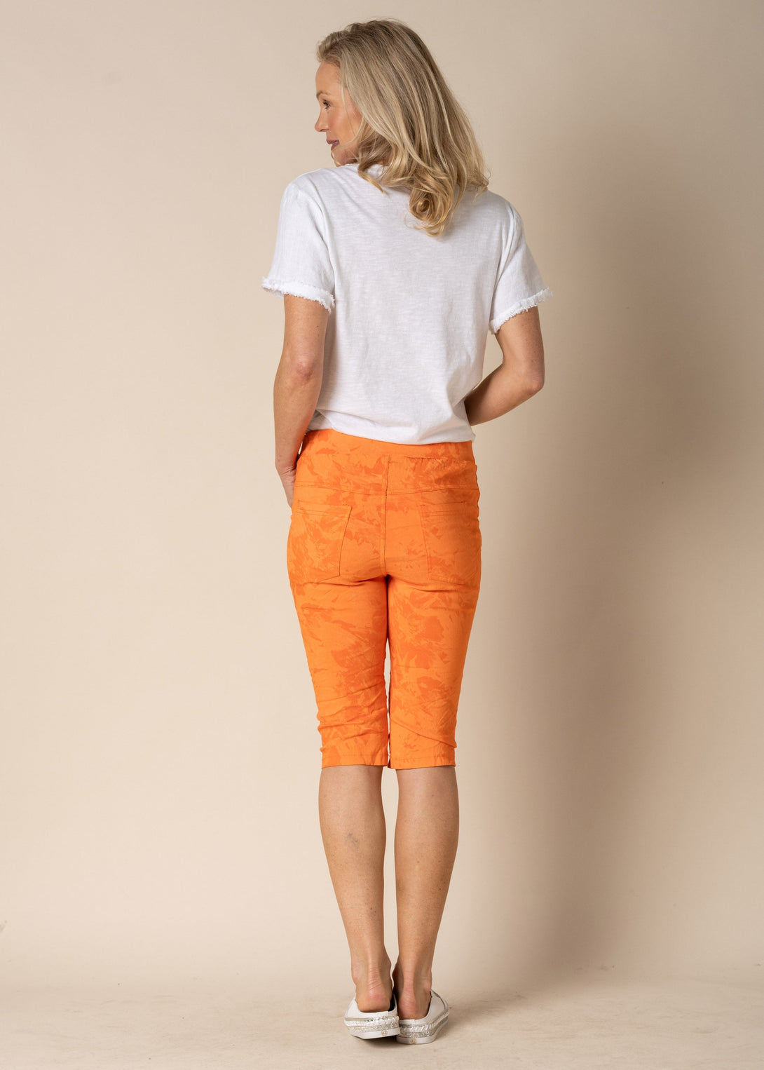 Reo Shorts in Sunset Orange