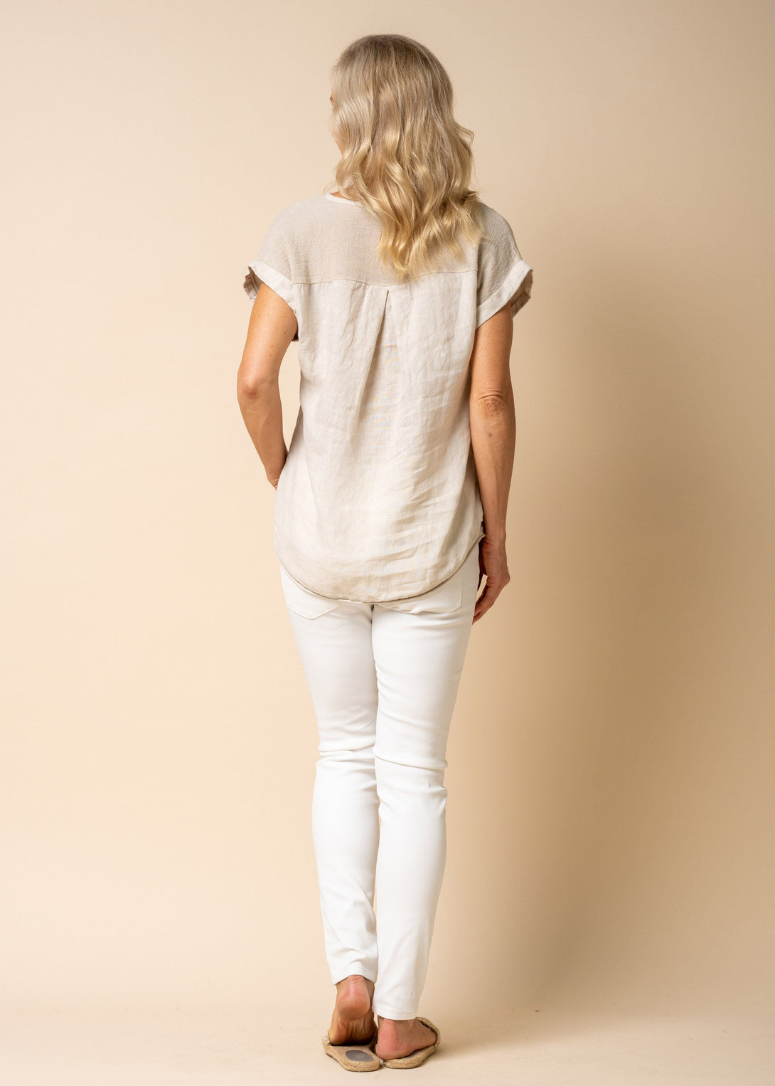 Ruthie Linen Blend Top in Latte