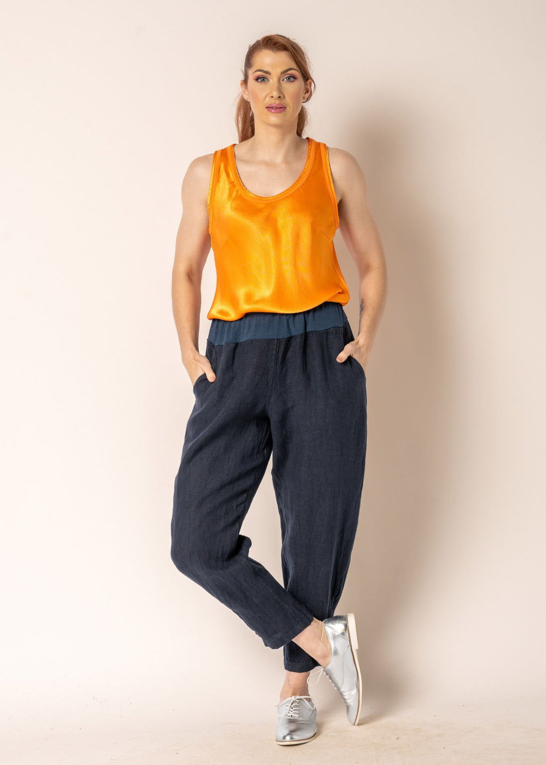 Daizy Linen Pants in Navy