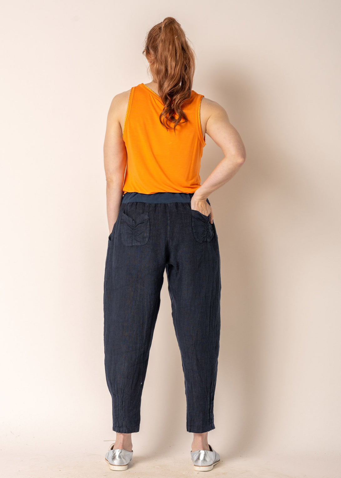 Daizy Linen Pants in Navy