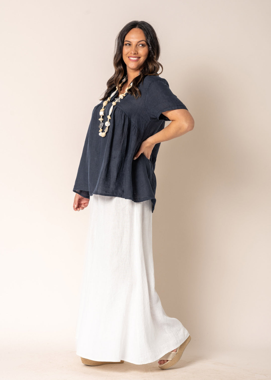 Aster Linen Top in Navy