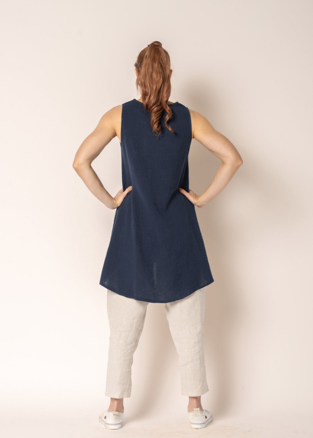 Esther Linen Top in Navy