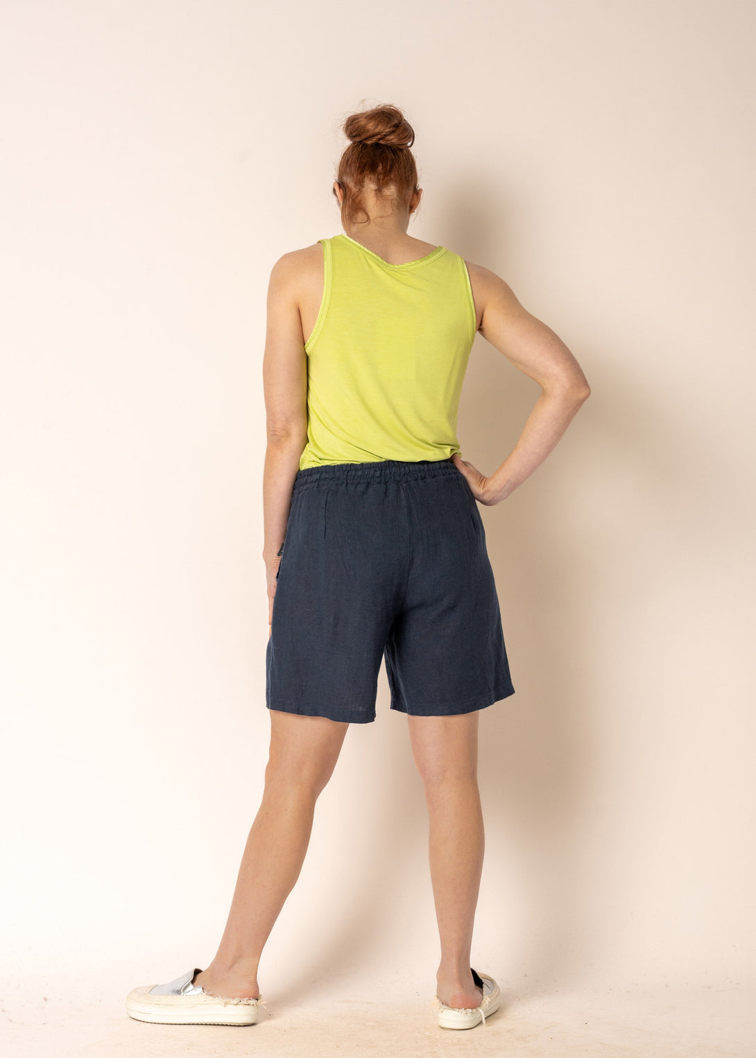 Grace Linen Shorts in Navy