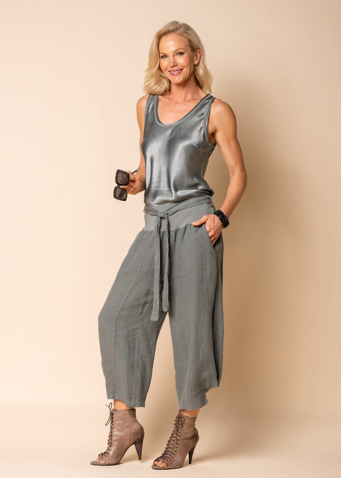 Addison Linen Pants in Gum Leaf