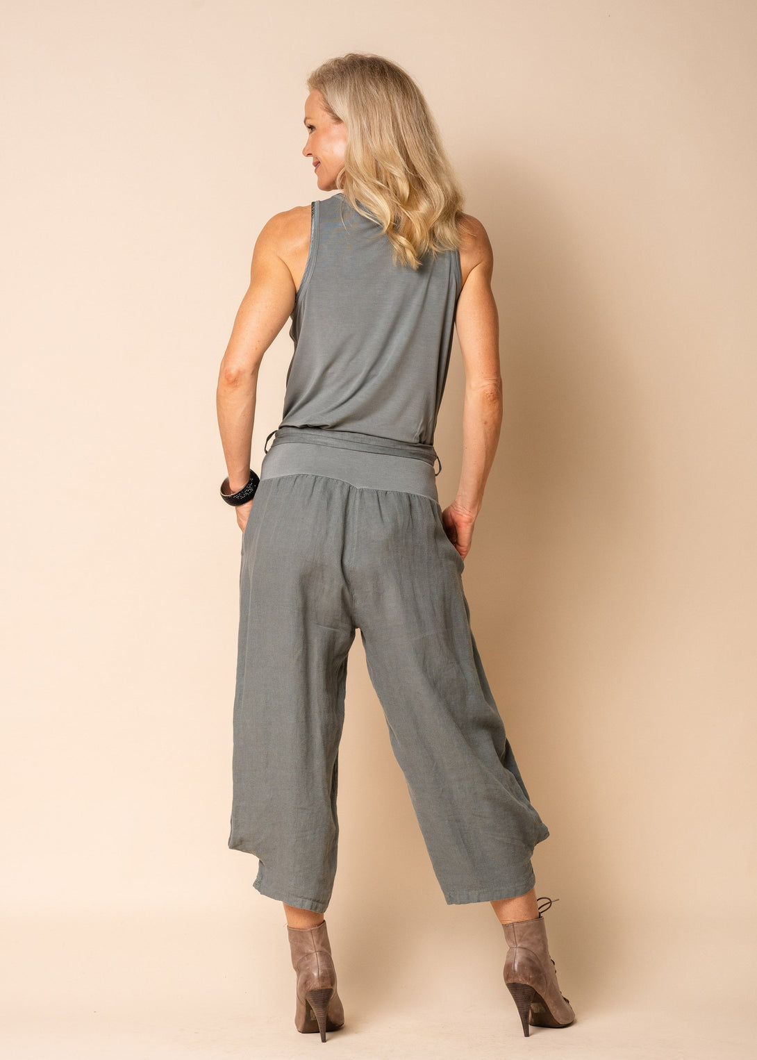 Addison Linen Pants in Gum Leaf