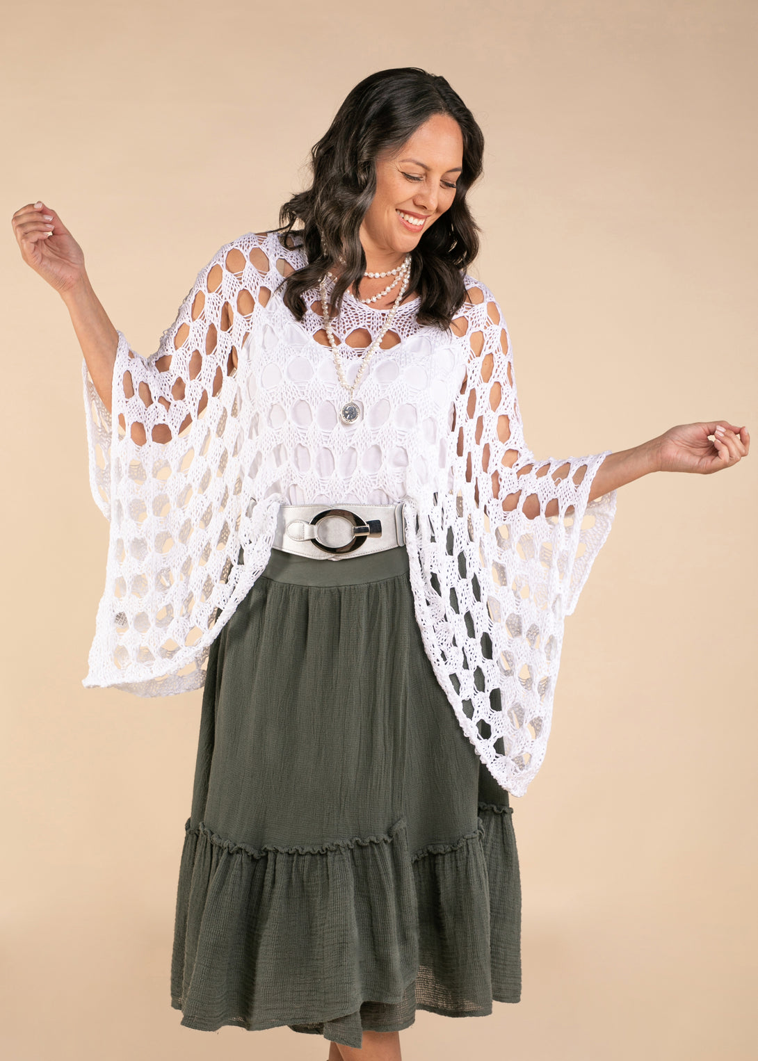 Asha Knit Top in White - Imagine Fashion
