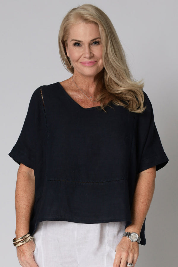 Bexley Linen Top in Navy