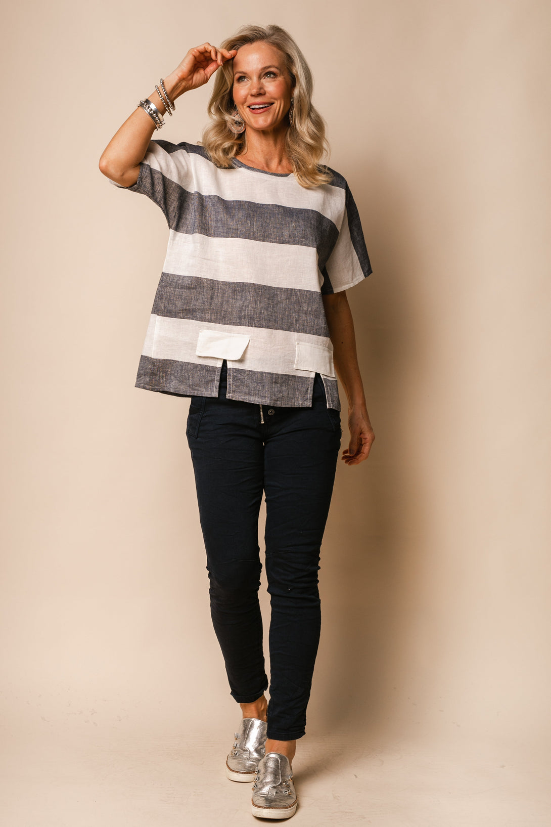 Bonnie Linen Blend Top in Navy