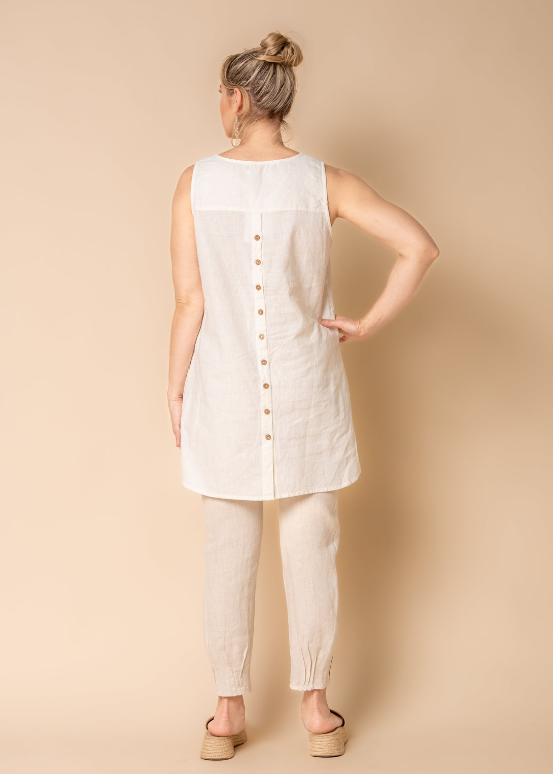 Joyce Linen Blend Top in Cream