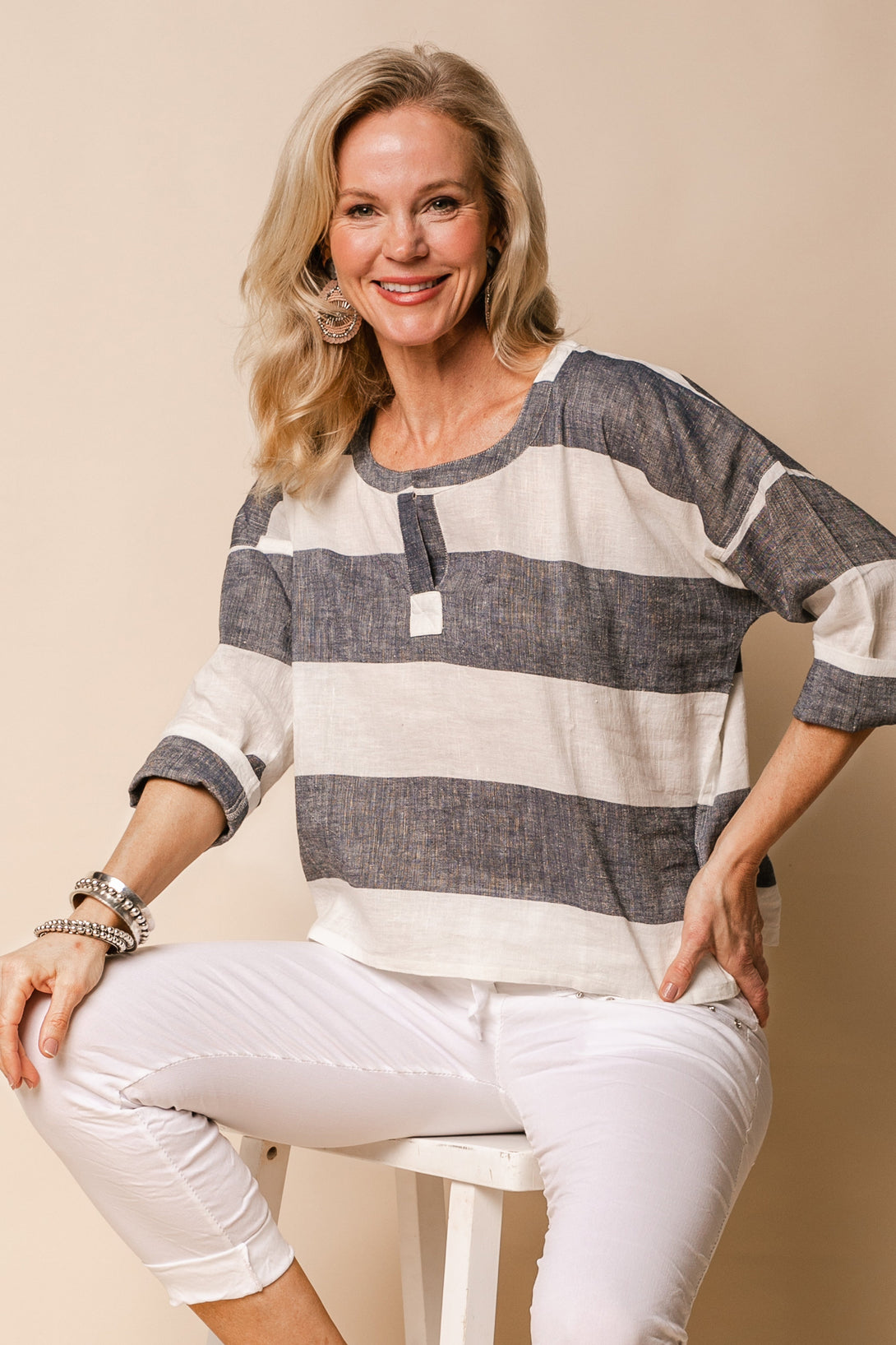 Inez Linen Blend Top in Navy