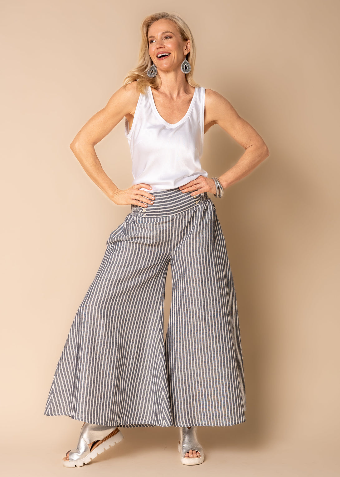 Estella Linen Blend Pants in Navy