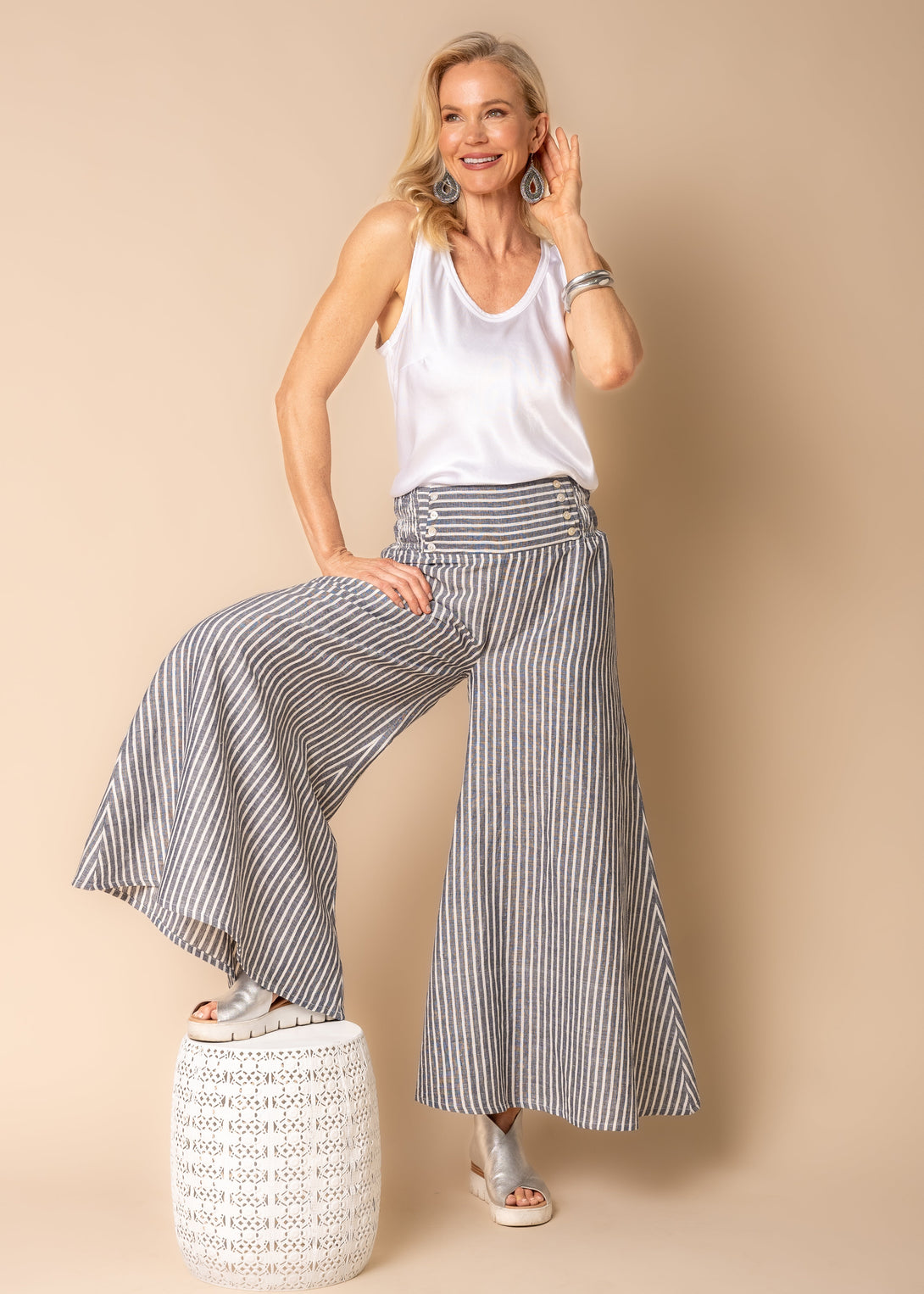 Estella Linen Blend Pants in Navy