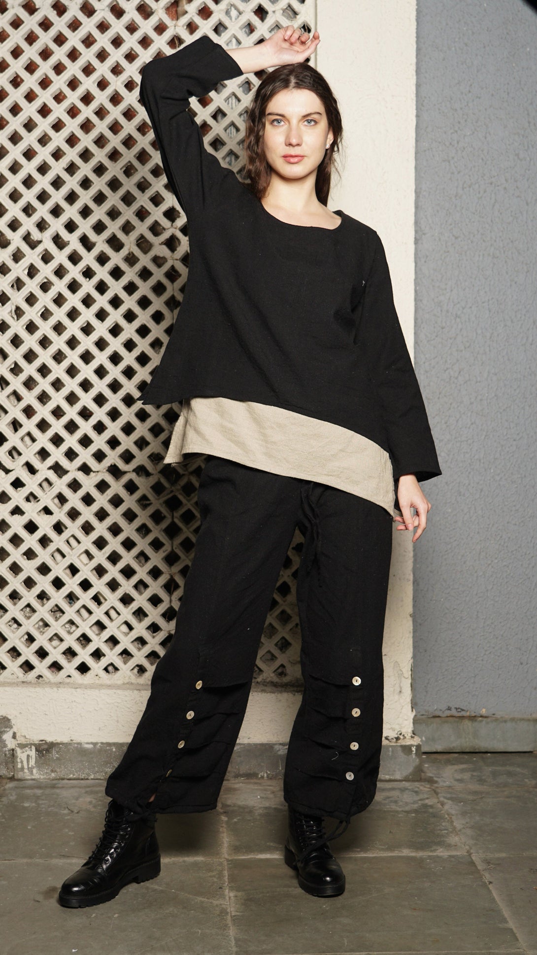 Nadine Linen Blend Top in Onyx