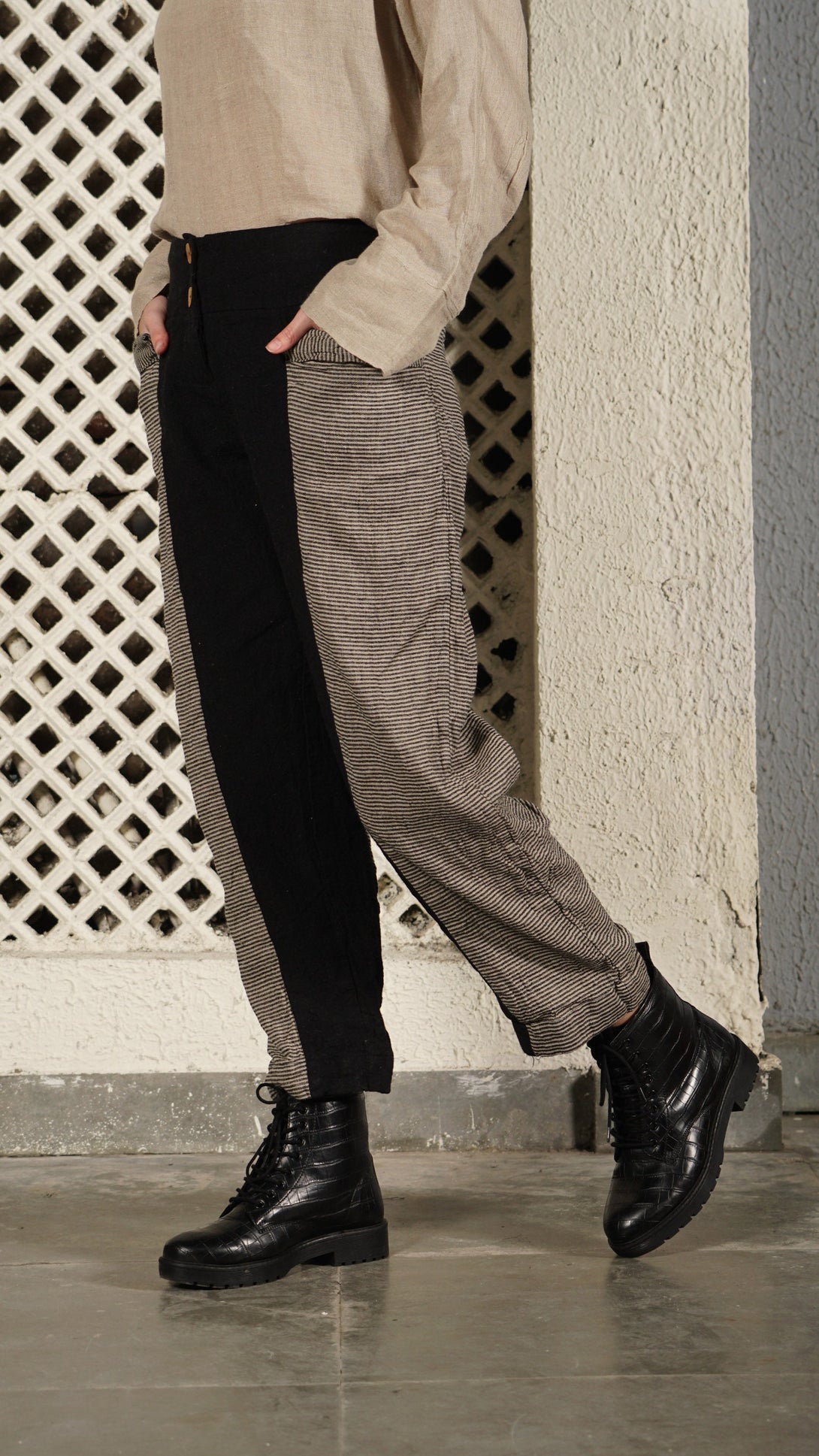 Carey Linen Blend Pant in Onyx