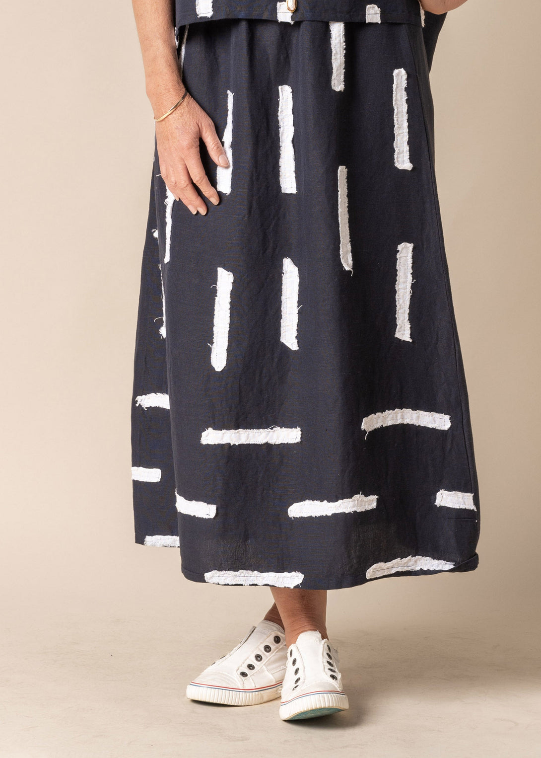 Tamia Linen Skirt in Navy