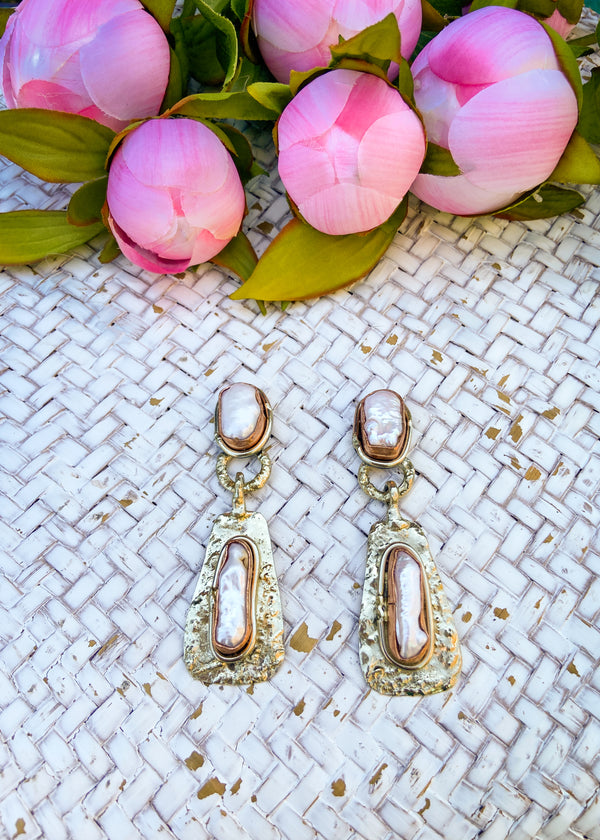 Merikee Earrings in Silver Pearl